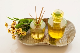 jojoba oil as massage oil